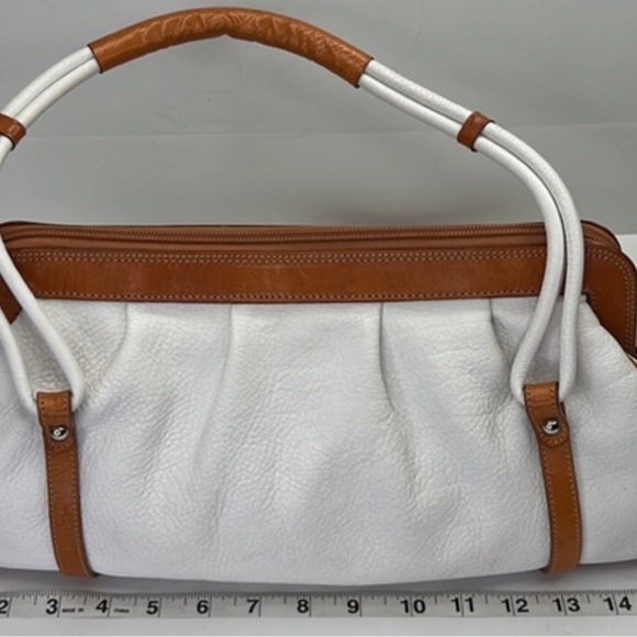 PETUSCO Women’s White Pebble Leather Hand Bag made in Spain - Picture 4 of 7